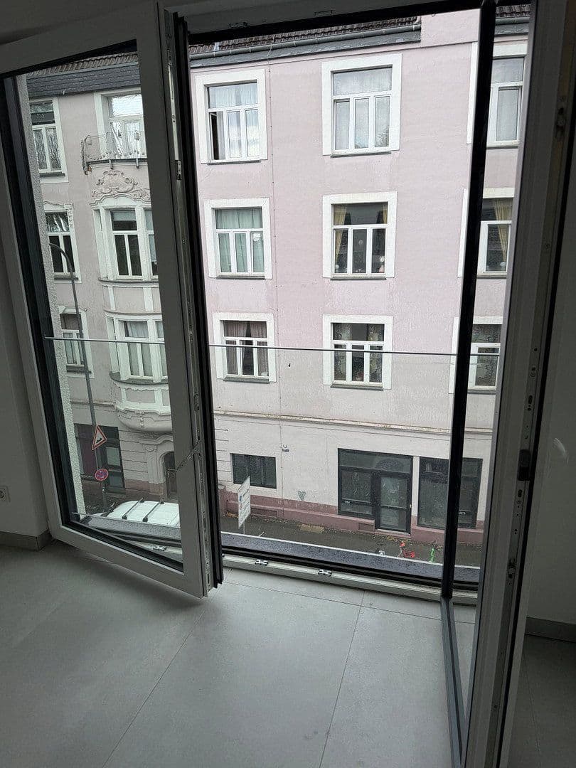 Prenájom bytu 2-izbový 70 m², Düsseldorfer Strasse 3, Köln, Severné Porýnie - Westfálsko Prenájom bytu 2-izbový 70 m², Düsseldorfer Strasse 3, Köln, Severné Porýnie - Westfálsko