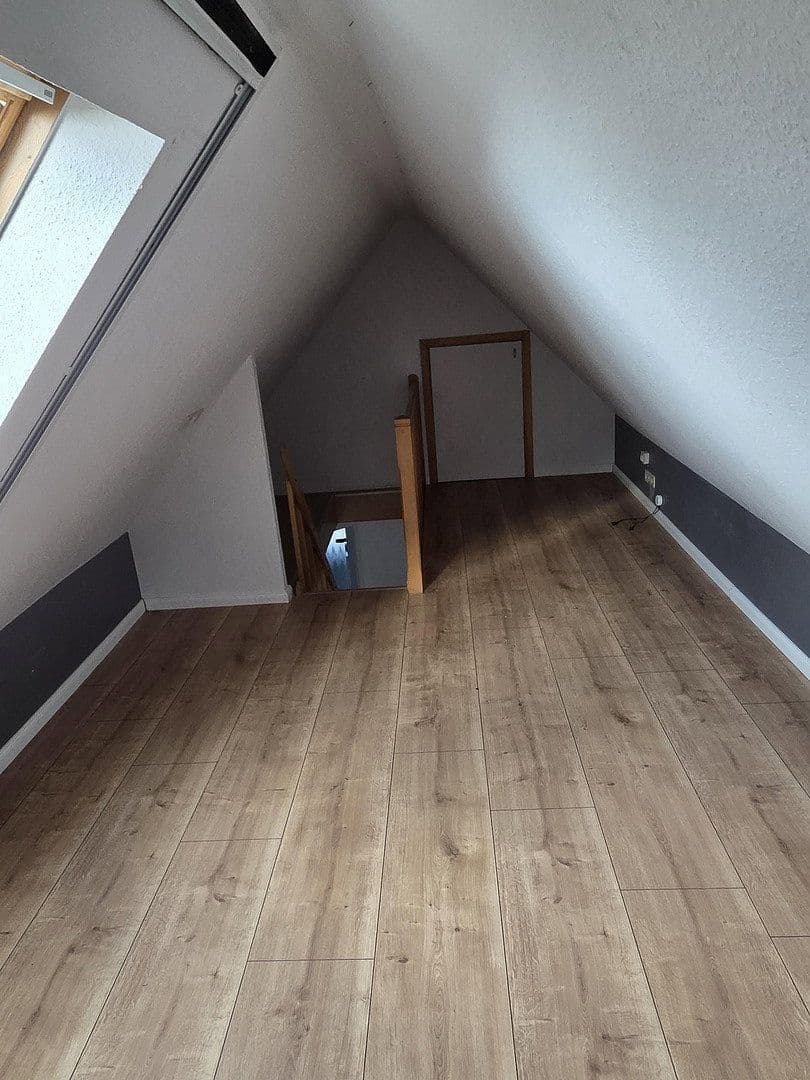 Prenájom bytu 3-izbový 115 m², Thedinghausen, Dolné Sasko Prenájom bytu 3-izbový 115 m², Thedinghausen, Dolné Sasko