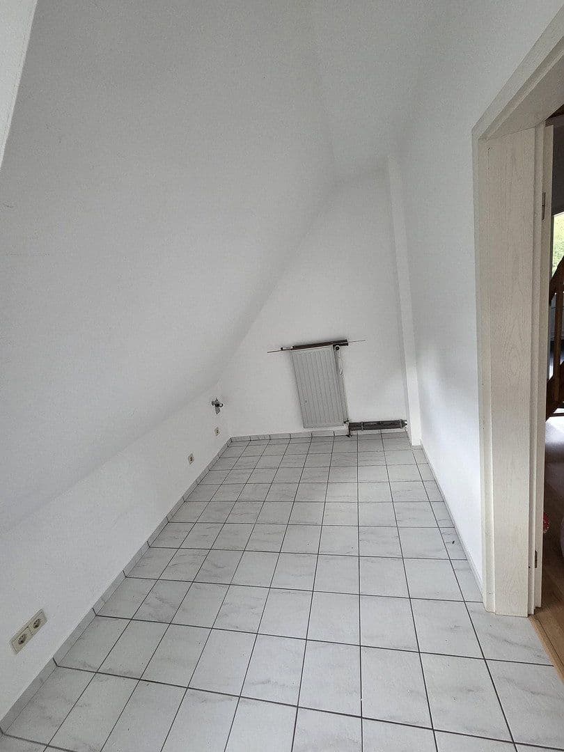 Prenájom bytu 3-izbový 115 m², Thedinghausen, Dolné Sasko Prenájom bytu 3-izbový 115 m², Thedinghausen, Dolné Sasko