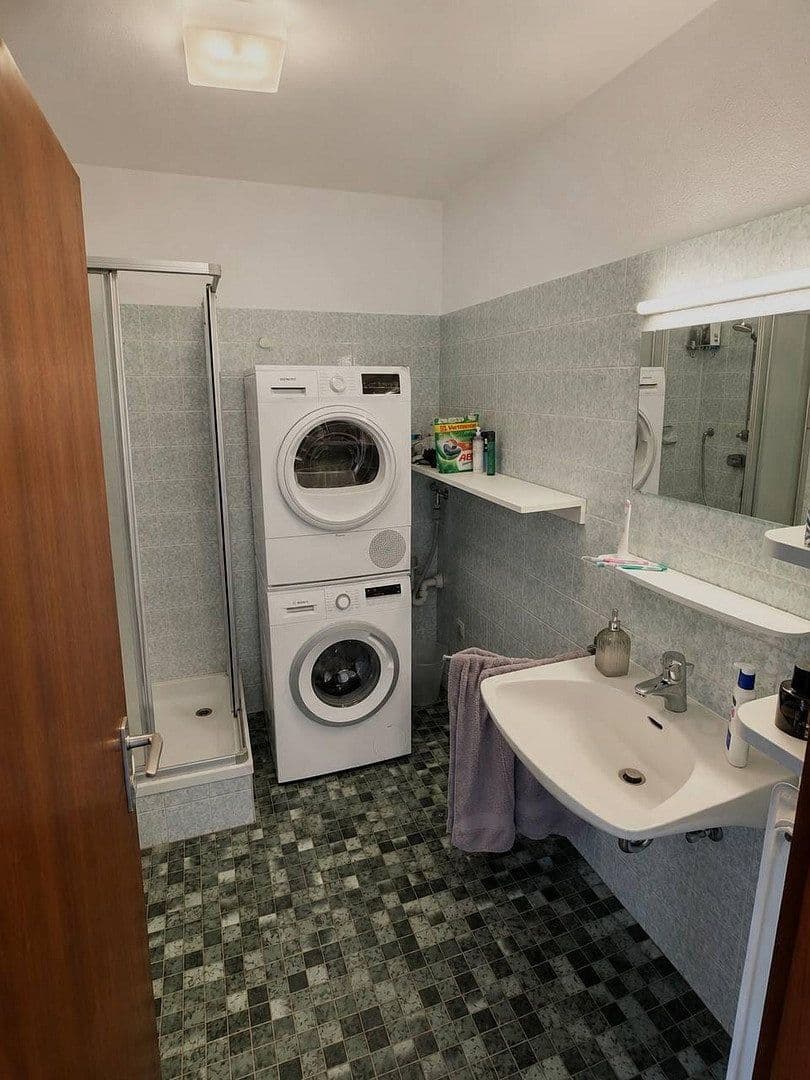 Prenájom bytu 2-izbový 85 m², Friederichstrasse 33 / 37, Korntal-Münchingen, Bádensko-Wurttembersko Prenájom bytu 2-izbový 85 m², Friederichstrasse 33 / 37, Korntal-Münchingen, Bádensko-Wurttembersko