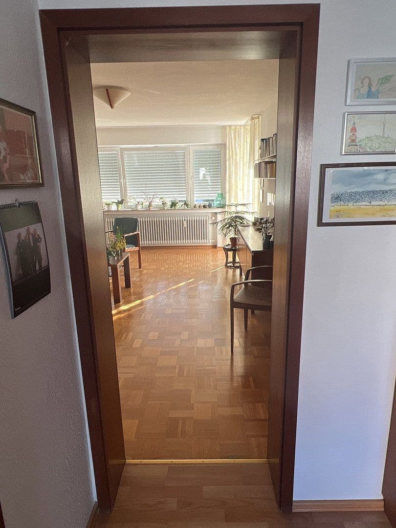 Prenájom bytu 2-izbový 85 m², Friederichstrasse 33 / 37, Korntal-Münchingen, Bádensko-Wurttembersko Prenájom bytu 2-izbový 85 m², Friederichstrasse 33 / 37, Korntal-Münchingen, Bádensko-Wurttembersko