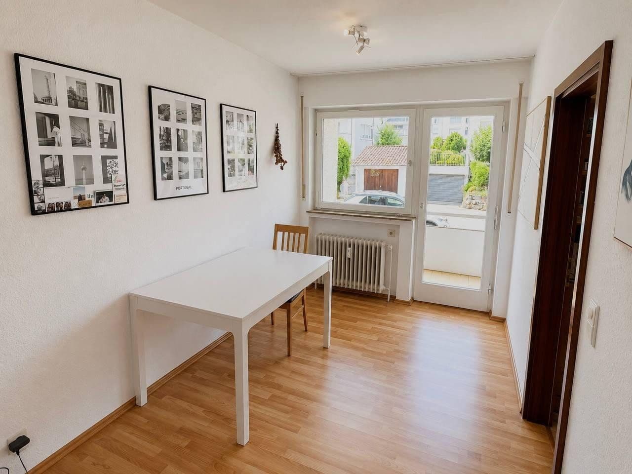Prenájom bytu 2-izbový 85 m², Friederichstrasse 33 / 37, Korntal-Münchingen, Bádensko-Wurttembersko Prenájom bytu 2-izbový 85 m², Friederichstrasse 33 / 37, Korntal-Münchingen, Bádensko-Wurttembersko
