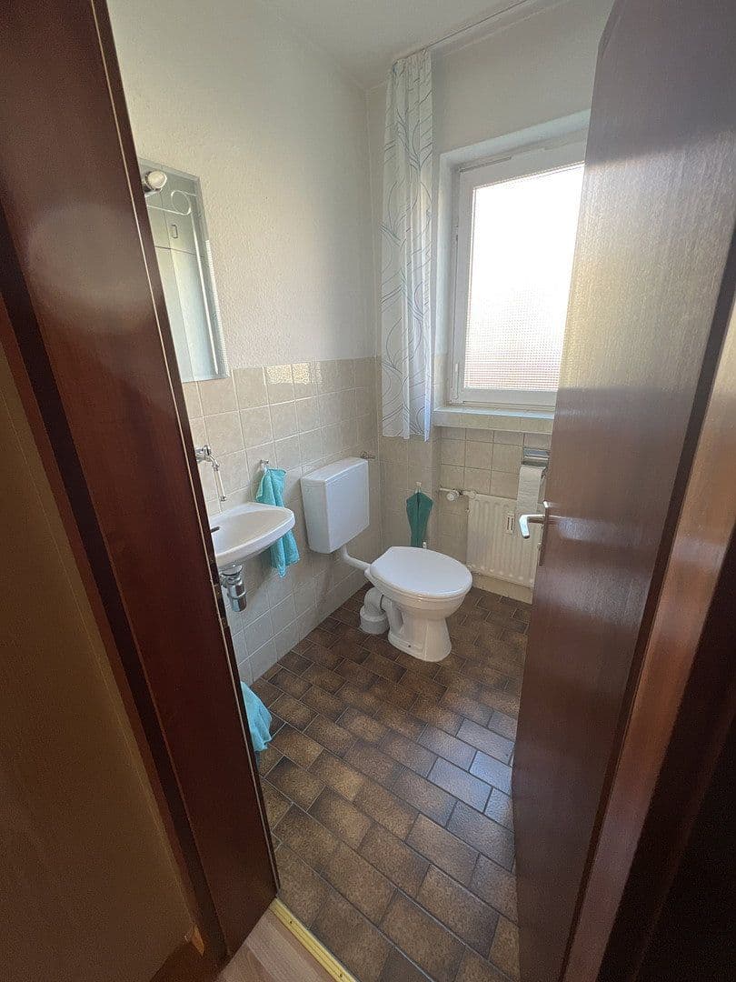 Prenájom bytu 2-izbový 85 m², Friederichstrasse 33 / 37, Korntal-Münchingen, Bádensko-Wurttembersko Prenájom bytu 2-izbový 85 m², Friederichstrasse 33 / 37, Korntal-Münchingen, Bádensko-Wurttembersko