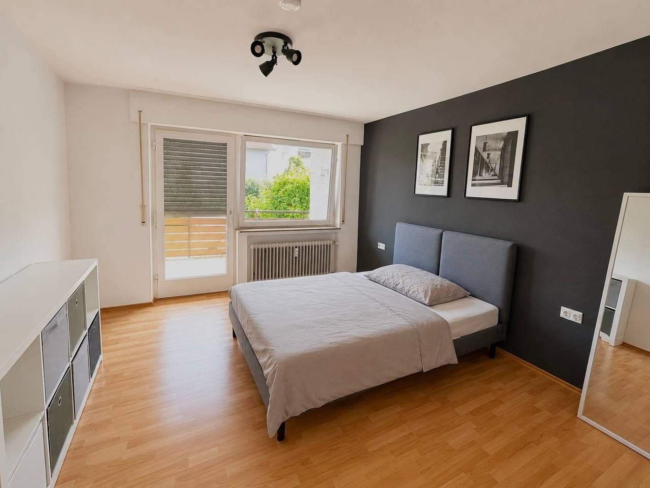 Prenájom bytu 2-izbový 85 m², Friederichstrasse 33 / 37, Korntal-Münchingen, Bádensko-Wurttembersko Prenájom bytu 2-izbový 85 m², Friederichstrasse 33 / 37, Korntal-Münchingen, Bádensko-Wurttembersko