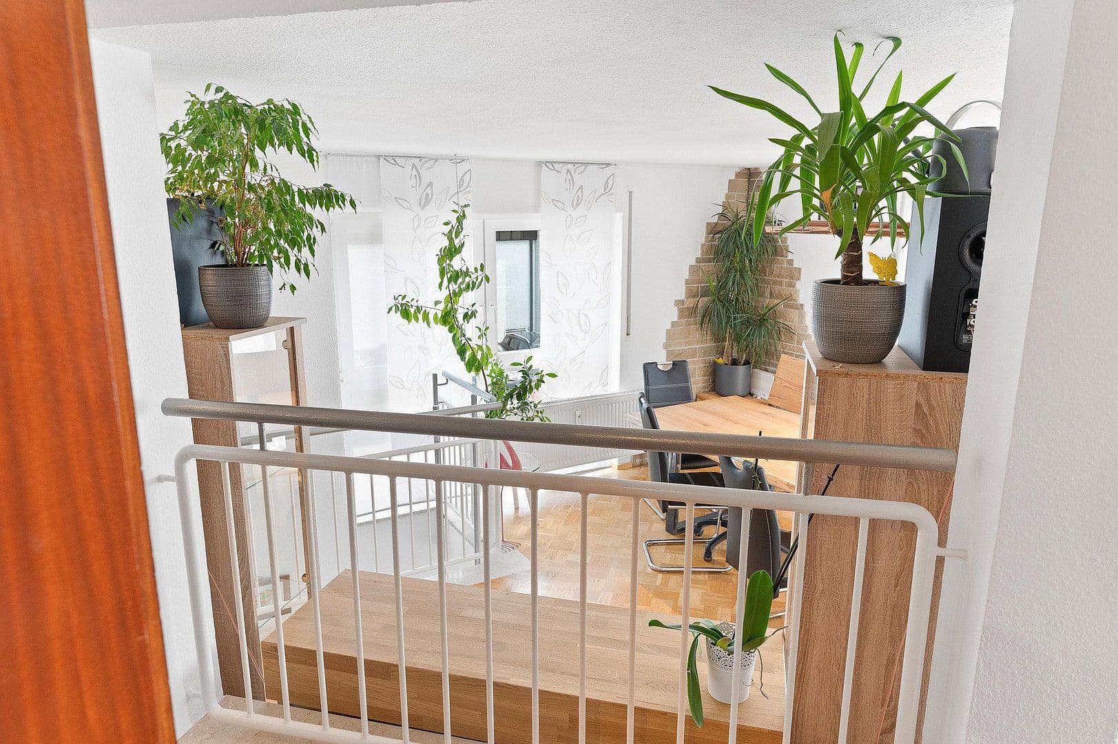 Prenájom bytu 4-izbový 110 m², Leonberg, Bádensko-Wurttembersko Prenájom bytu 4-izbový 110 m², Leonberg, Bádensko-Wurttembersko