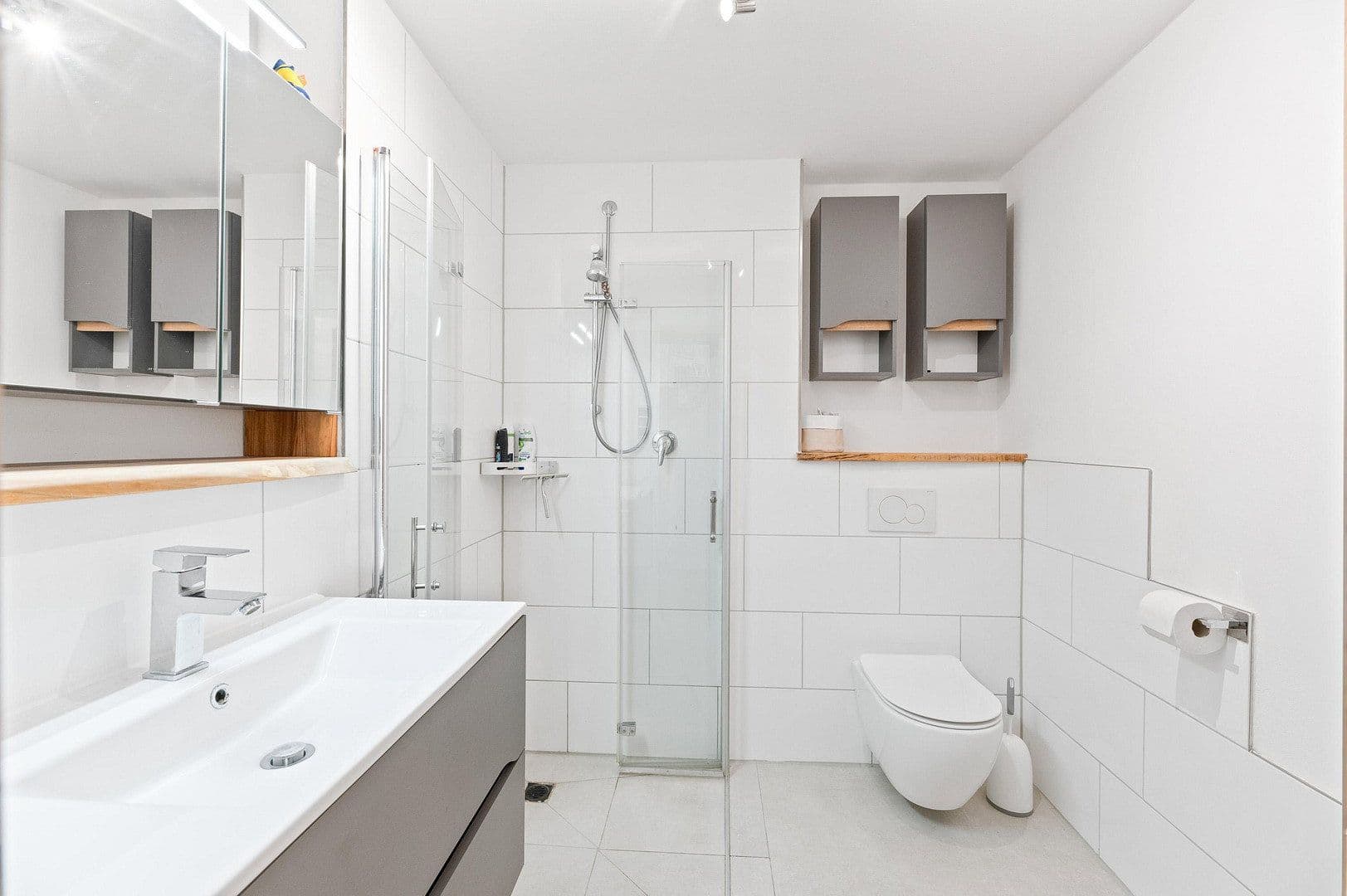 Prenájom bytu 4-izbový 110 m², Leonberg, Bádensko-Wurttembersko Prenájom bytu 4-izbový 110 m², Leonberg, Bádensko-Wurttembersko