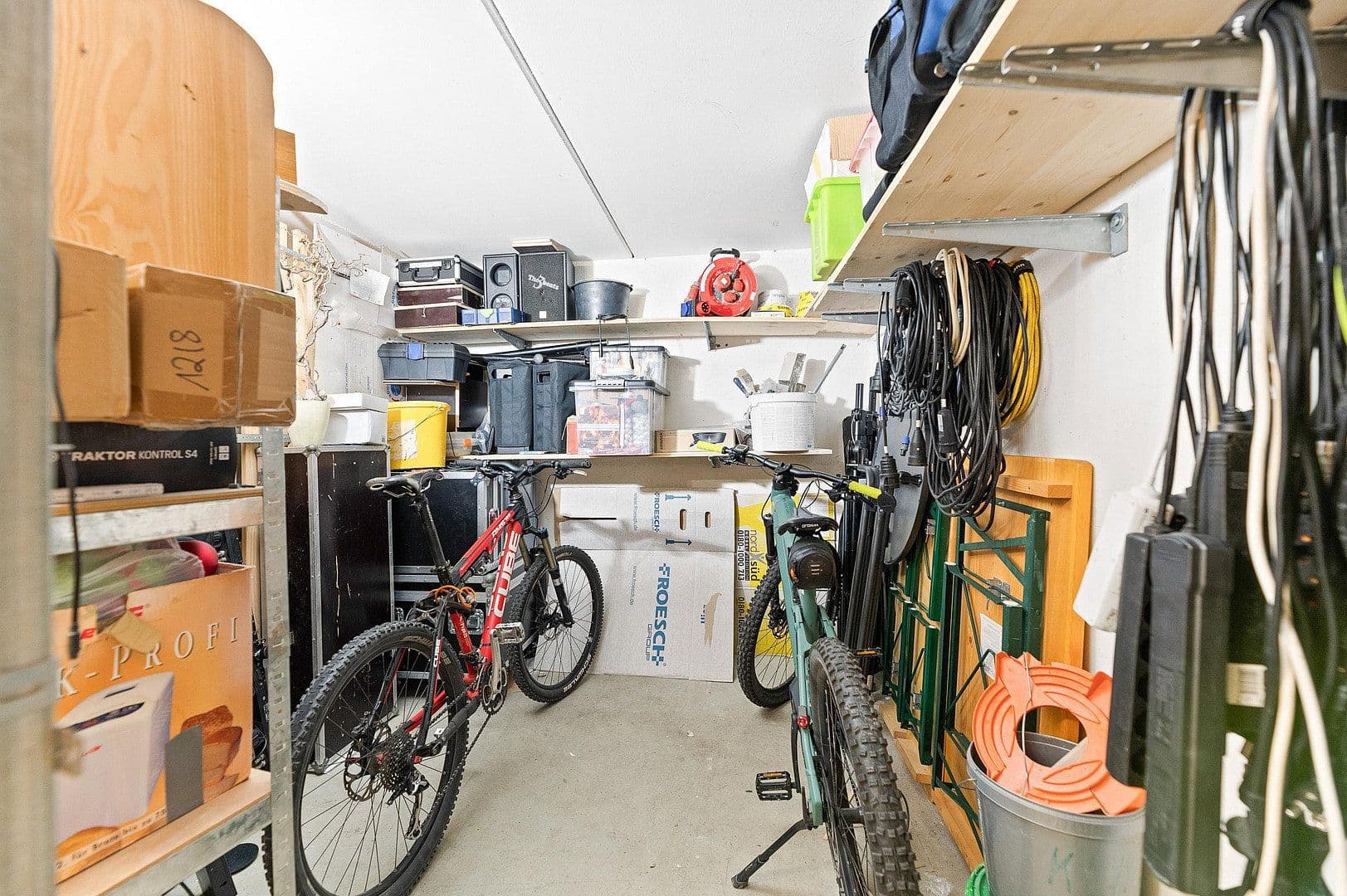 Prenájom bytu 4-izbový 110 m², Leonberg, Bádensko-Wurttembersko Prenájom bytu 4-izbový 110 m², Leonberg, Bádensko-Wurttembersko