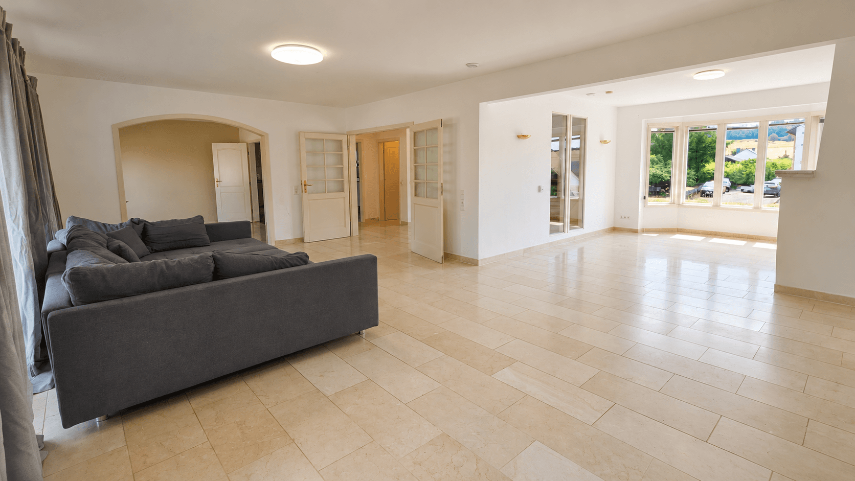 Predaj domu 255 m², pozemok 1.600 m², Waldems, Hesensko Predaj domu 255 m², pozemok 1.600 m², Waldems, Hesensko