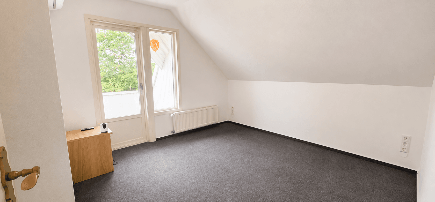Predaj domu 255 m², pozemok 1.600 m², Waldems, Hesensko Predaj domu 255 m², pozemok 1.600 m², Waldems, Hesensko