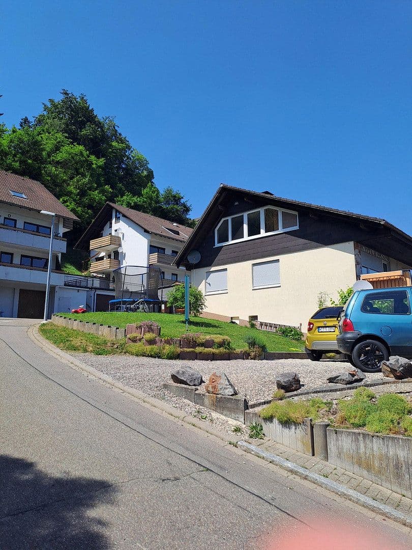 Predaj domu 252 m², pozemok 640 m², Hallauerst. 32, Stühlingen, Bádensko-Wurttembersko Predaj domu 252 m², pozemok 640 m², Hallauerst. 32, Stühlingen, Bádensko-Wurttembersko