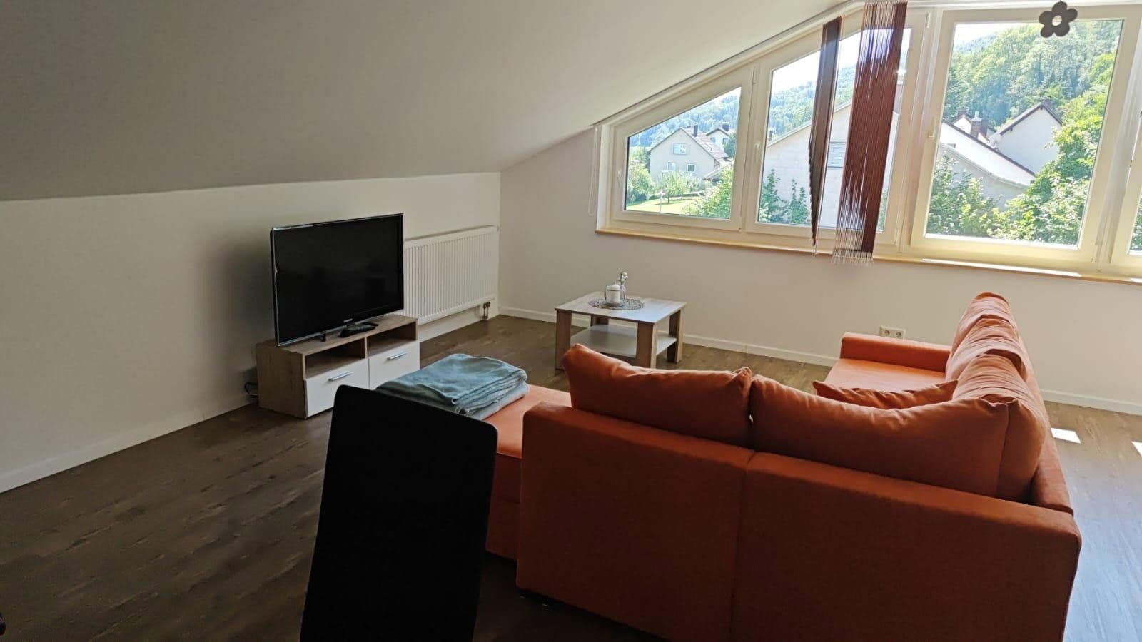 Predaj domu 252 m², pozemok 640 m², Hallauerst. 32, Stühlingen, Bádensko-Wurttembersko Predaj domu 252 m², pozemok 640 m², Hallauerst. 32, Stühlingen, Bádensko-Wurttembersko