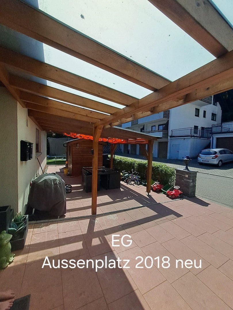 Predaj domu 252 m², pozemok 640 m², Hallauerst. 32, Stühlingen, Bádensko-Wurttembersko Predaj domu 252 m², pozemok 640 m², Hallauerst. 32, Stühlingen, Bádensko-Wurttembersko