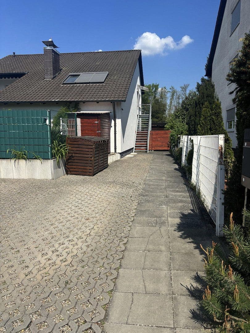 Predaj domu 228 m², pozemok 1.055 m², Wörth am Rhein, Porýnie-Falcko Predaj domu 228 m², pozemok 1.055 m², Wörth am Rhein, Porýnie-Falcko