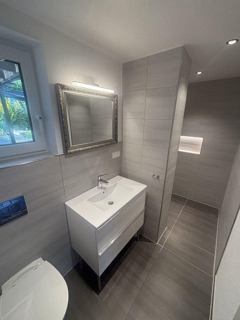 Predaj domu 228 m², pozemok 1.055 m², Wörth am Rhein, Porýnie-Falcko Predaj domu 228 m², pozemok 1.055 m², Wörth am Rhein, Porýnie-Falcko