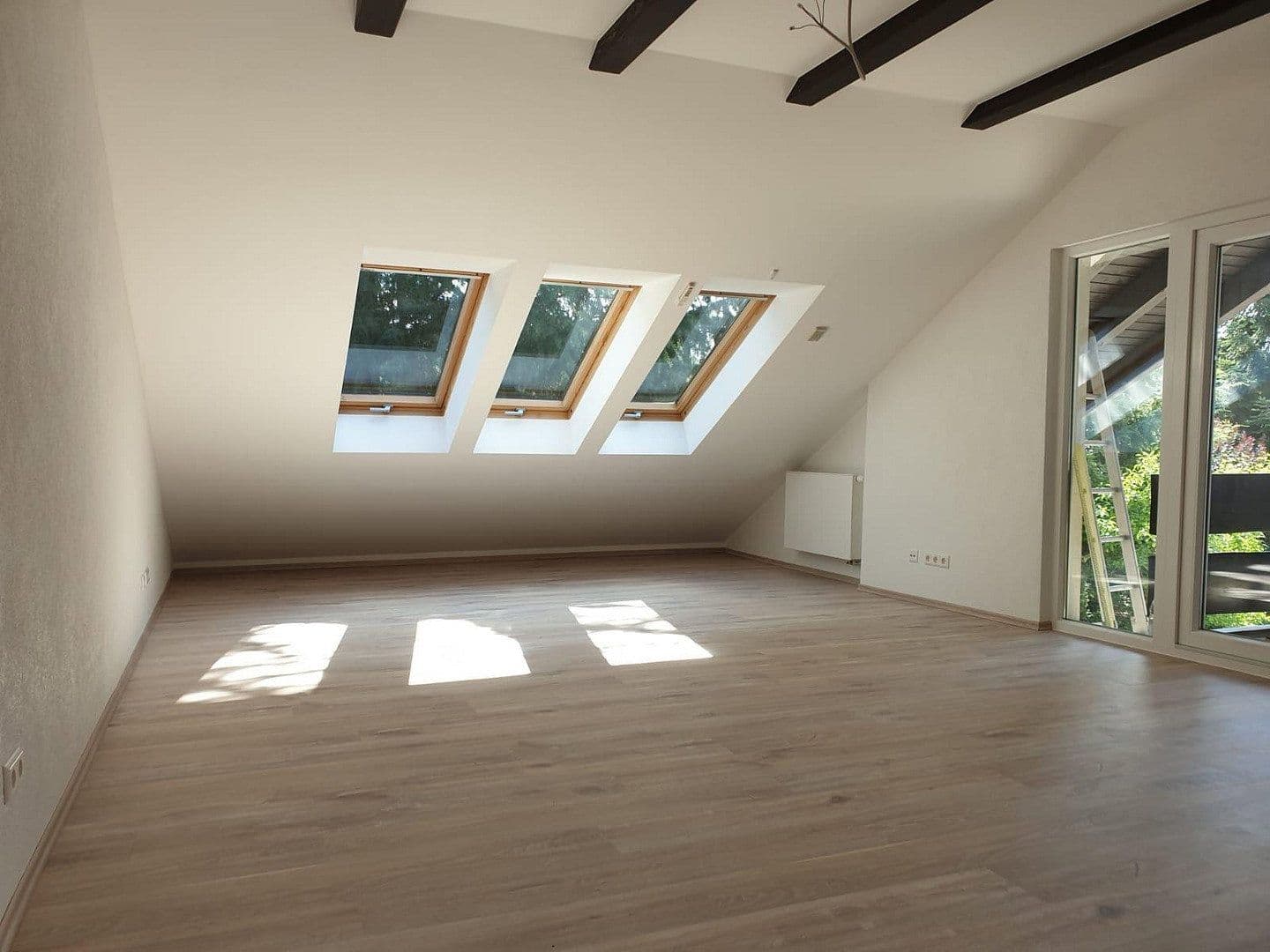 Predaj domu 228 m², pozemok 1.055 m², Wörth am Rhein, Porýnie-Falcko Predaj domu 228 m², pozemok 1.055 m², Wörth am Rhein, Porýnie-Falcko