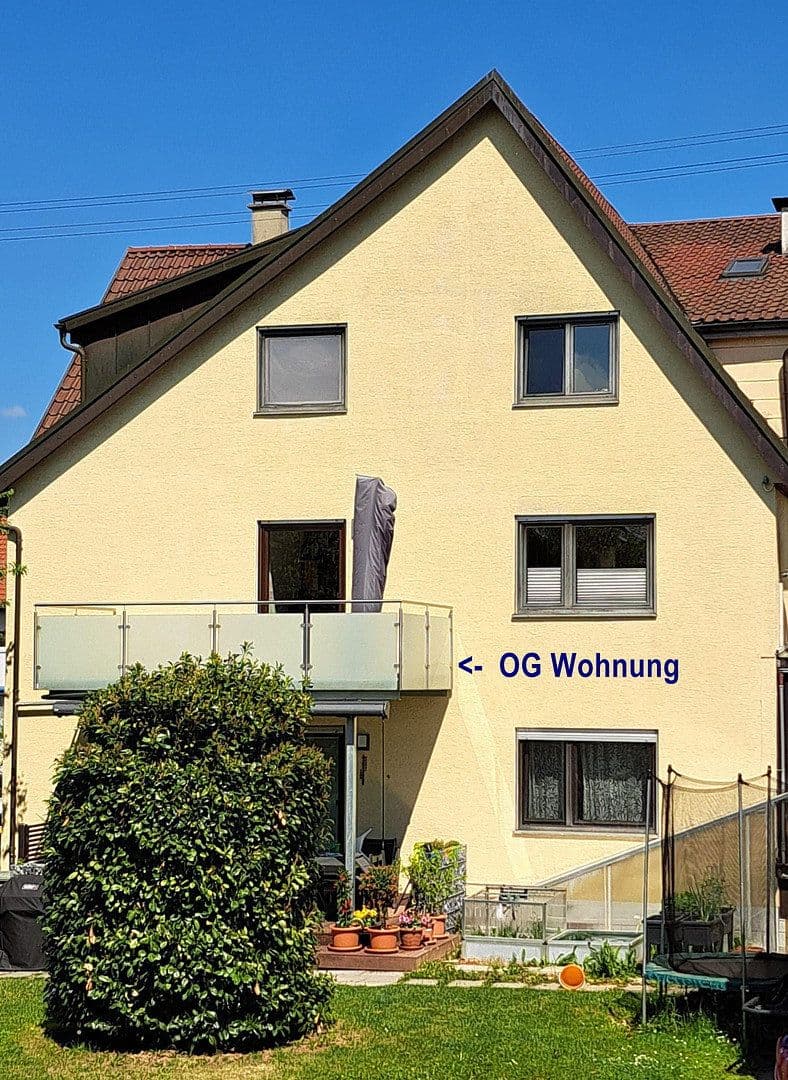 Prenájom bytu 4-izbový 123 m², Bempflingen, Bádensko-Wurttembersko Prenájom bytu 4-izbový 123 m², Bempflingen, Bádensko-Wurttembersko