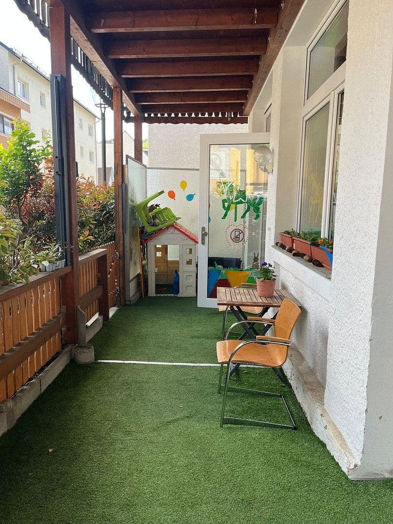 Prenájom bytu 1-izbový 62 m², Rheinstr. 51, Baden-Baden, Bádensko-Wurttembersko Prenájom bytu 1-izbový 62 m², Rheinstr. 51, Baden-Baden, Bádensko-Wurttembersko