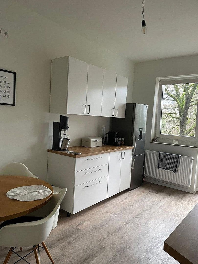 Prenájom bytu 2-izbový 72 m², Düsseldorf, Severné Porýnie - Westfálsko Prenájom bytu 2-izbový 72 m², Düsseldorf, Severné Porýnie - Westfálsko