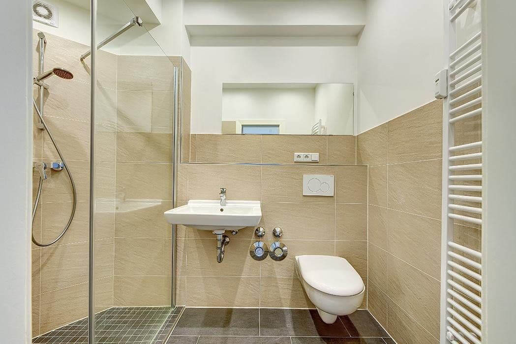 Prenájom bytu 2-izbový 72 m², Düsseldorf, Severné Porýnie - Westfálsko Prenájom bytu 2-izbový 72 m², Düsseldorf, Severné Porýnie - Westfálsko
