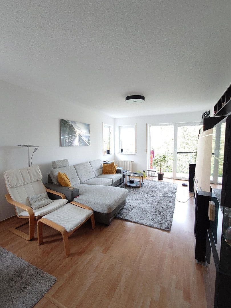 Prenájom bytu 3-izbový 87 m², An der Linde 7, Florstadt, Hesensko Prenájom bytu 3-izbový 87 m², An der Linde 7, Florstadt, Hesensko