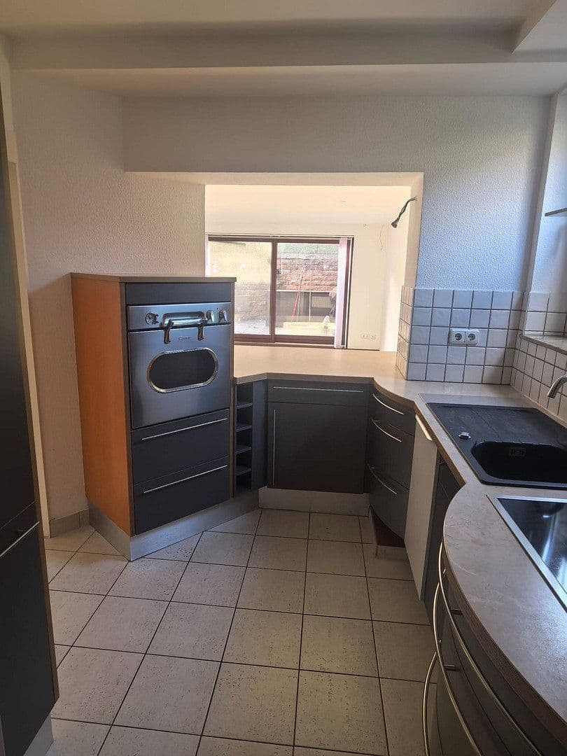 Prenájom bytu 4-izbový 160 m², Berlin, Berlín Prenájom bytu 4-izbový 160 m², Berlin, Berlín