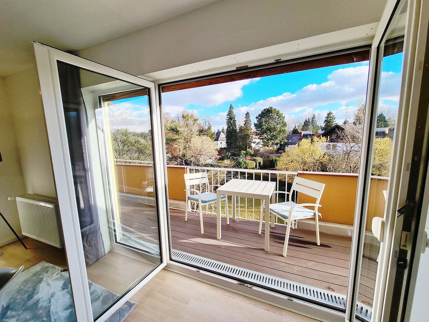 Prenájom bytu 3-izbový 75 m², München, Bavorsko Prenájom bytu 3-izbový 75 m², München, Bavorsko