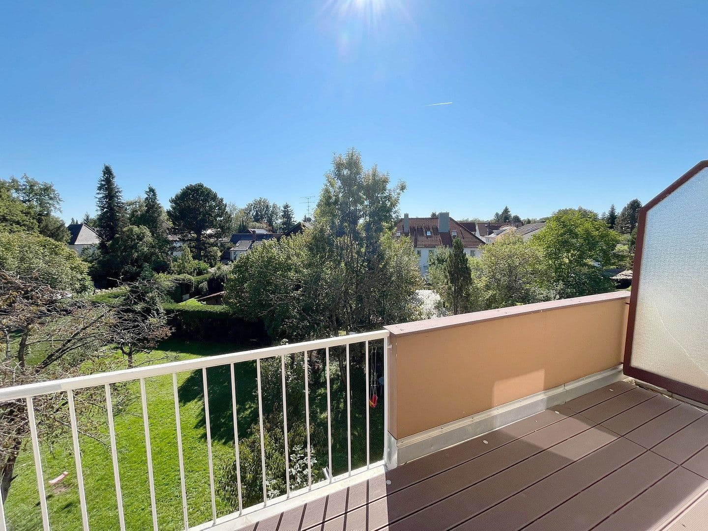 Prenájom bytu 3-izbový 75 m², München, Bavorsko Prenájom bytu 3-izbový 75 m², München, Bavorsko