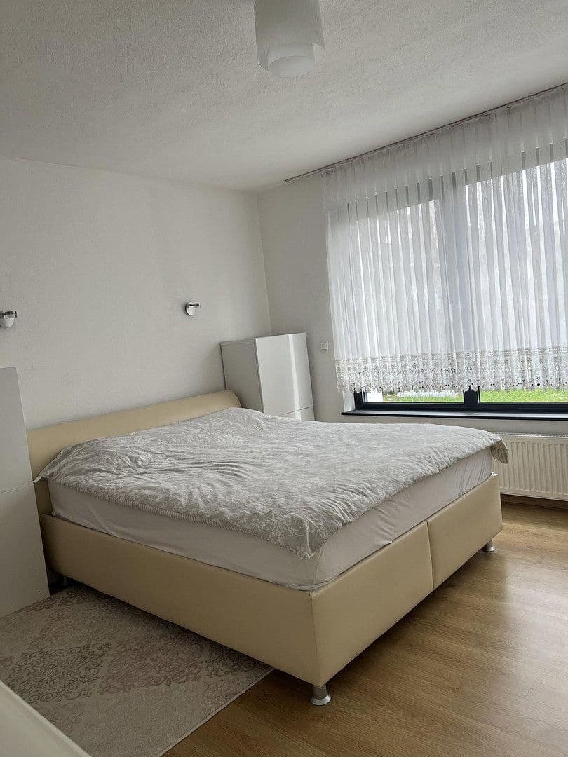 Prenájom bytu 4-izbový 98 m², Köllestraße 25, Ulm, Bádensko-Wurttembersko Prenájom bytu 4-izbový 98 m², Köllestraße 25, Ulm, Bádensko-Wurttembersko