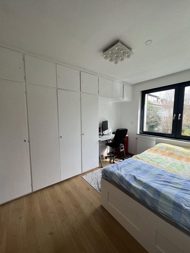 Prenájom bytu 4-izbový 98 m², Köllestraße 25, Ulm, Bádensko-Wurttembersko Prenájom bytu 4-izbový 98 m², Köllestraße 25, Ulm, Bádensko-Wurttembersko