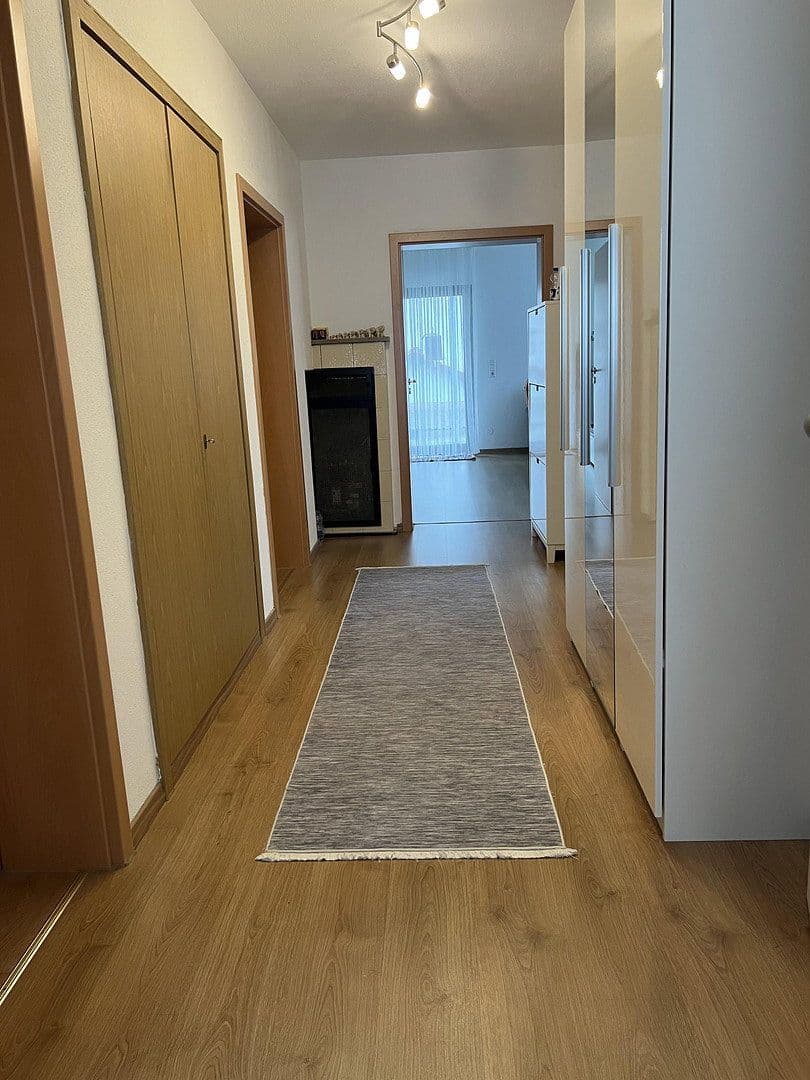 Prenájom bytu 4-izbový 98 m², Köllestraße 25, Ulm, Bádensko-Wurttembersko Prenájom bytu 4-izbový 98 m², Köllestraße 25, Ulm, Bádensko-Wurttembersko