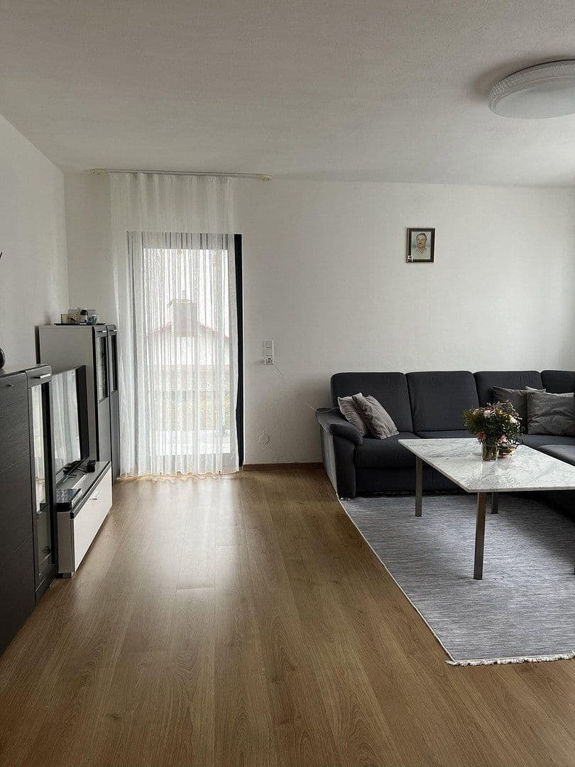 Prenájom bytu 4-izbový 98 m², Köllestraße 25, Ulm, Bádensko-Wurttembersko Prenájom bytu 4-izbový 98 m², Köllestraße 25, Ulm, Bádensko-Wurttembersko