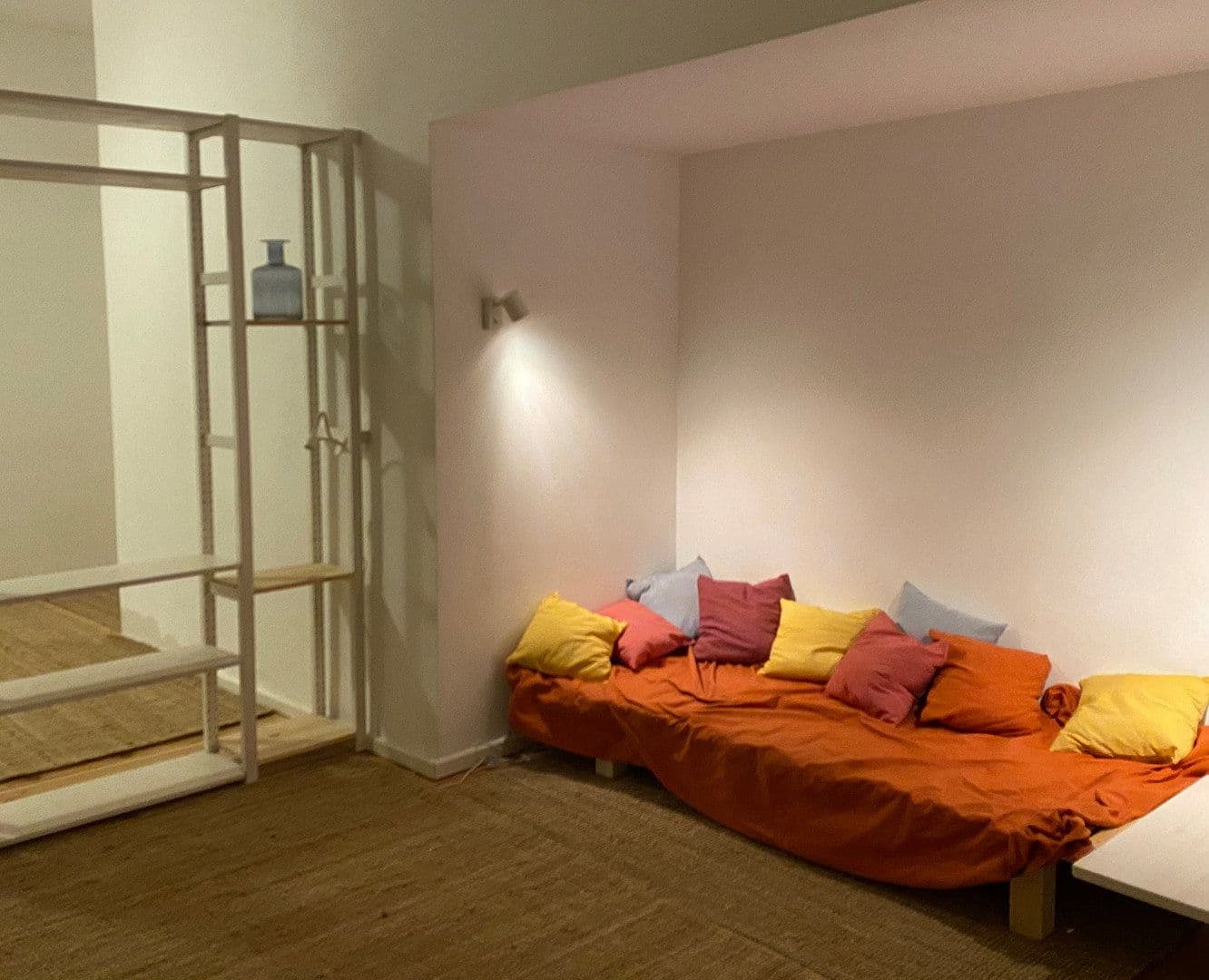 Prenájom bytu 3-izbový 118 m², Berlin, Berlín Prenájom bytu 3-izbový 118 m², Berlin, Berlín