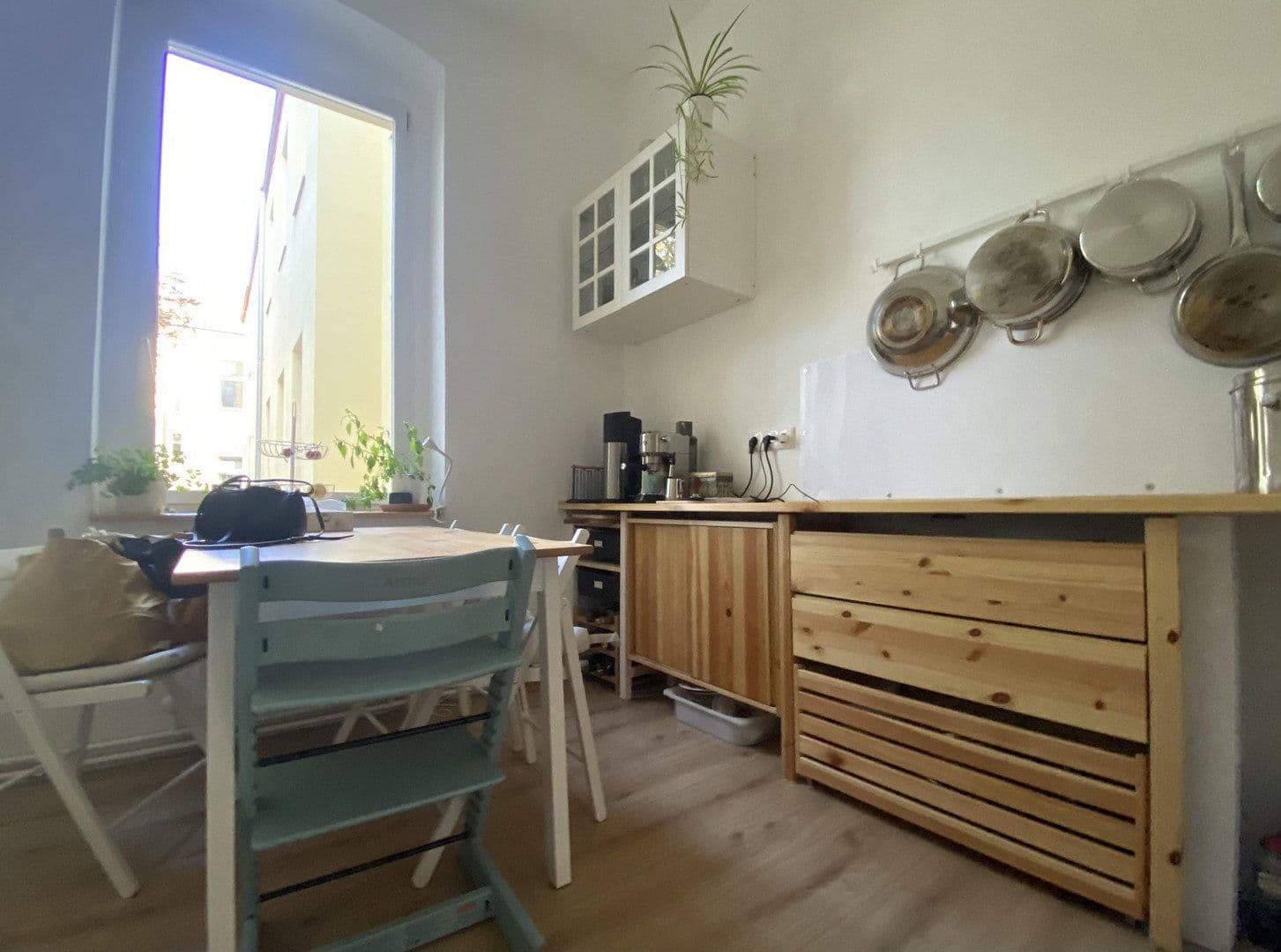Prenájom bytu 3-izbový 118 m², Berlin, Berlín Prenájom bytu 3-izbový 118 m², Berlin, Berlín