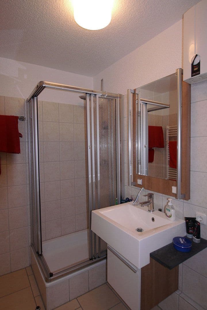 Prenájom bytu 1-izbový 43 m², Dorfstr. 17, Wolfsburg, Dolné Sasko Prenájom bytu 1-izbový 43 m², Dorfstr. 17, Wolfsburg, Dolné Sasko