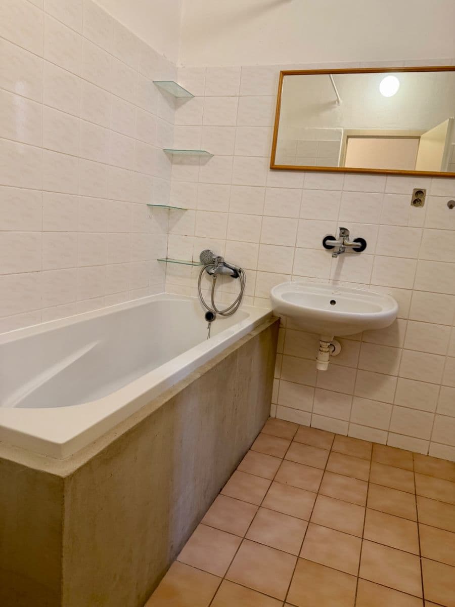 Prenájom bytu 3-izbový 108 m², Nádražní, Ostrava, Moravskoslezský kraj Prenájom bytu 3-izbový 108 m², Nádražní, Ostrava, Moravskoslezský kraj