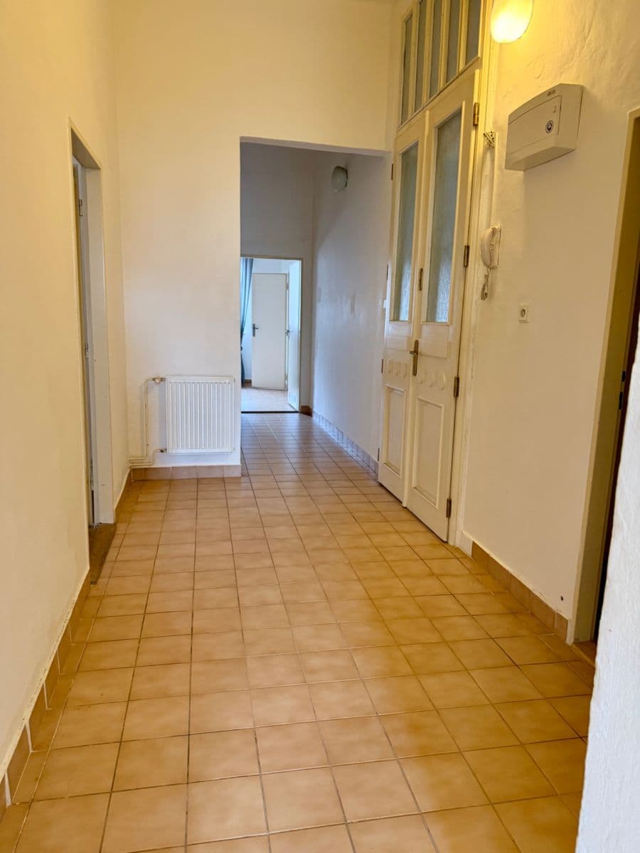 Prenájom bytu 3-izbový 108 m², Nádražní, Ostrava, Moravskoslezský kraj Prenájom bytu 3-izbový 108 m², Nádražní, Ostrava, Moravskoslezský kraj