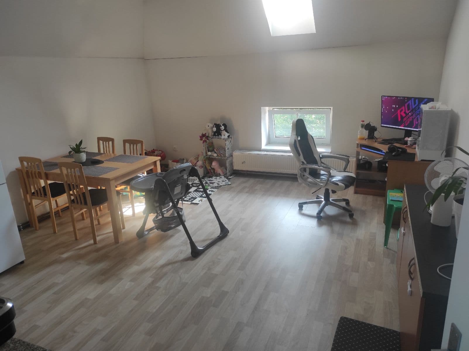 Prenájom bytu 2-izbový 60 m², Presy, Chrudim, Pardubický kraj Prenájom bytu 2-izbový 60 m², Presy, Chrudim, Pardubický kraj