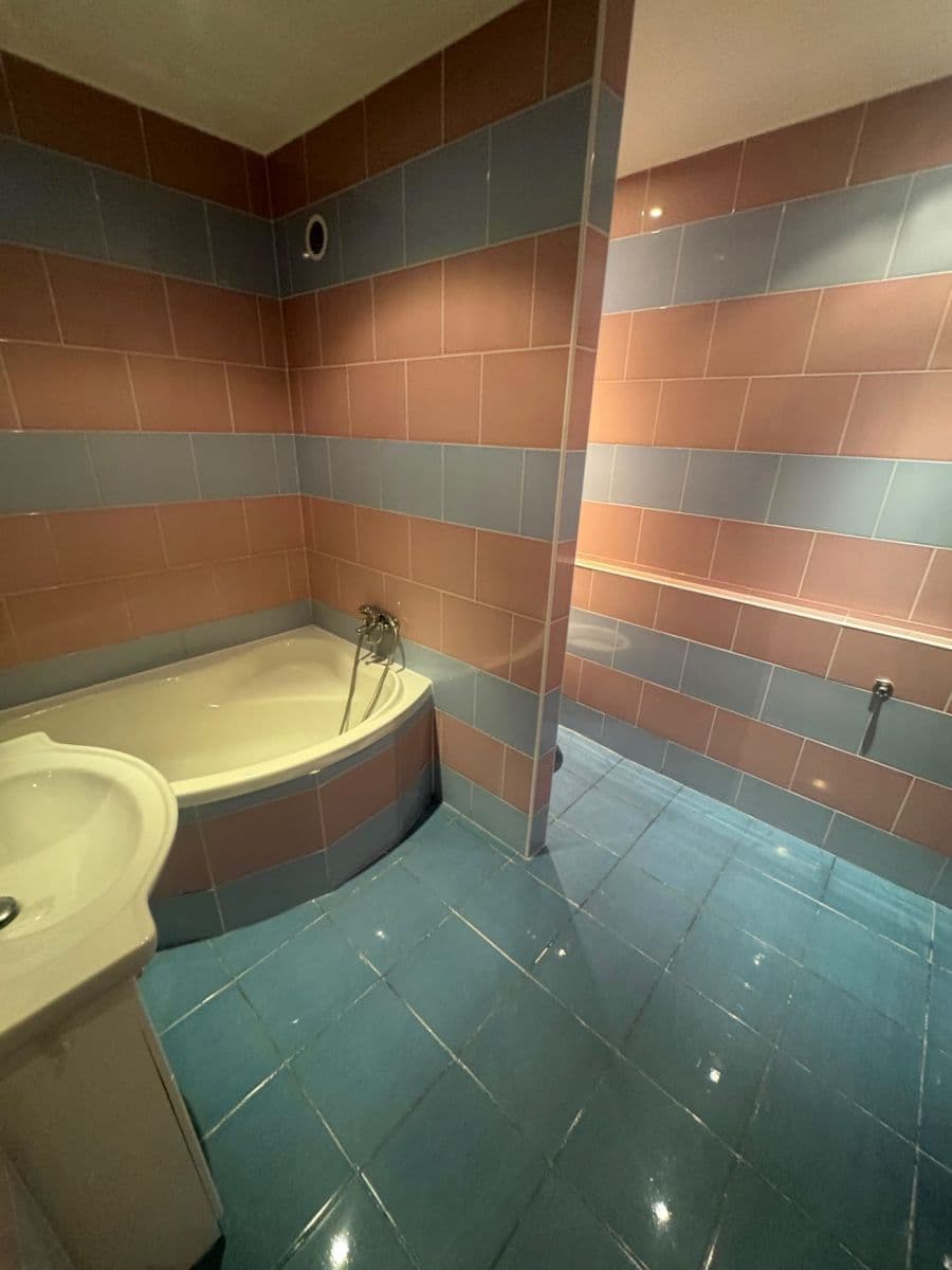 Prenájom bytu 3-izbový 69 m², Trnovanská, Teplice, Ústecký kraj Prenájom bytu 3-izbový 69 m², Trnovanská, Teplice, Ústecký kraj