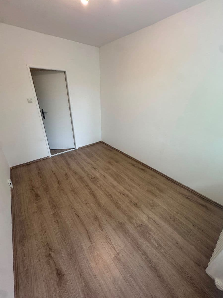 Prenájom bytu 3-izbový 69 m², Trnovanská, Teplice, Ústecký kraj Prenájom bytu 3-izbový 69 m², Trnovanská, Teplice, Ústecký kraj