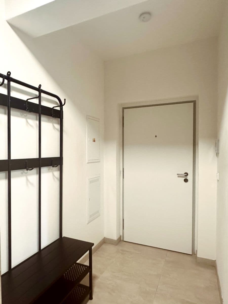 Prenájom bytu 1-izbový 51 m², Davídkova, Praha, Praha Prenájom bytu 1-izbový 51 m², Davídkova, Praha, Praha
