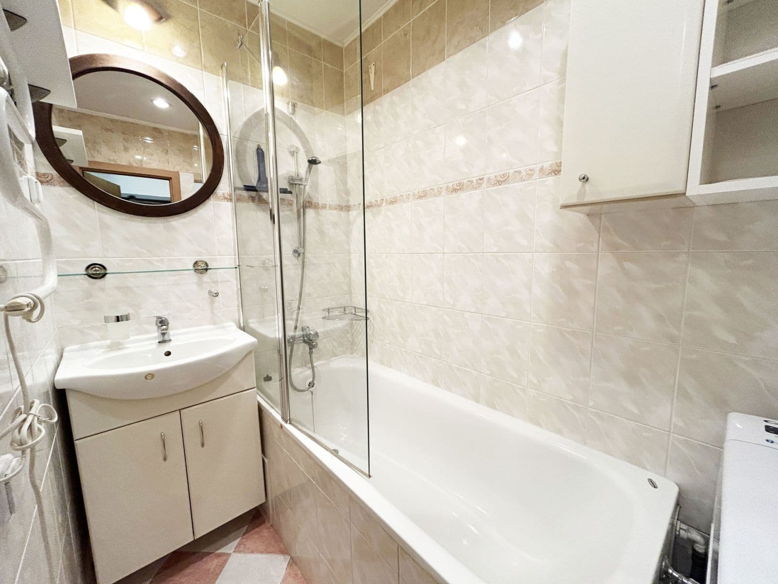 Prenájom bytu 1-izbový 30 m², Bachova, Praha, Praha Prenájom bytu 1-izbový 30 m², Bachova, Praha, Praha
