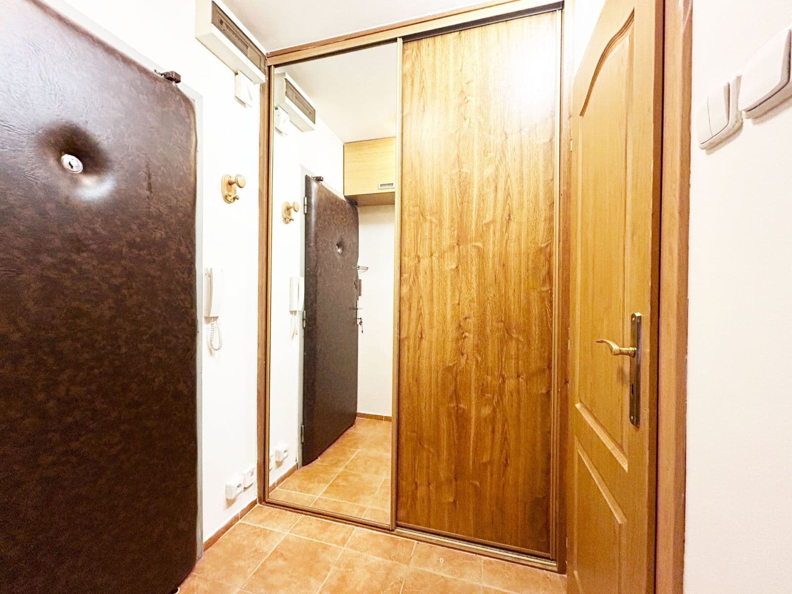 Prenájom bytu 1-izbový 30 m², Bachova, Praha, Praha Prenájom bytu 1-izbový 30 m², Bachova, Praha, Praha