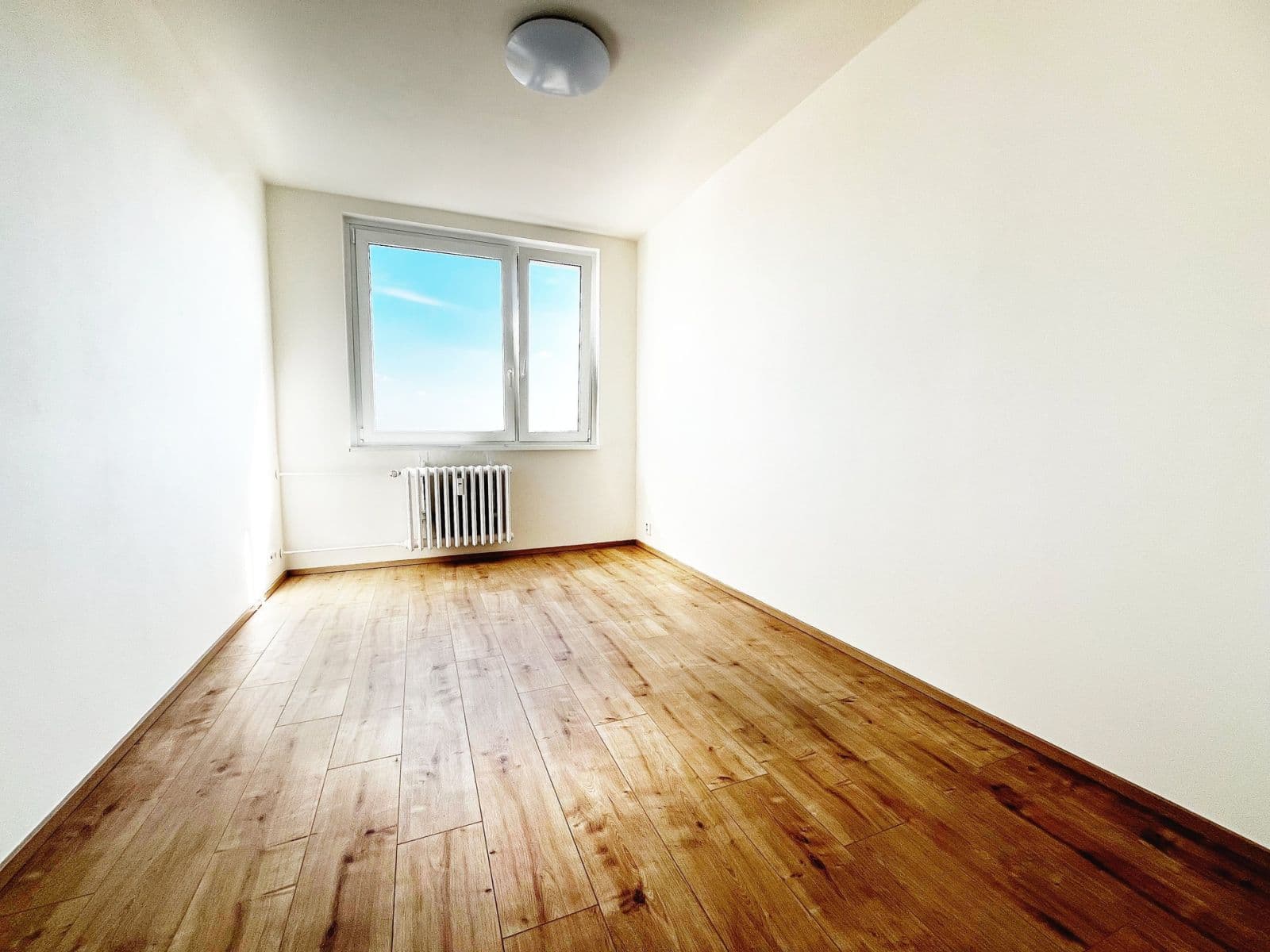 Prenájom bytu 2-izbový 41 m², Ciolkovského, Praha, Praha Prenájom bytu 2-izbový 41 m², Ciolkovského, Praha, Praha