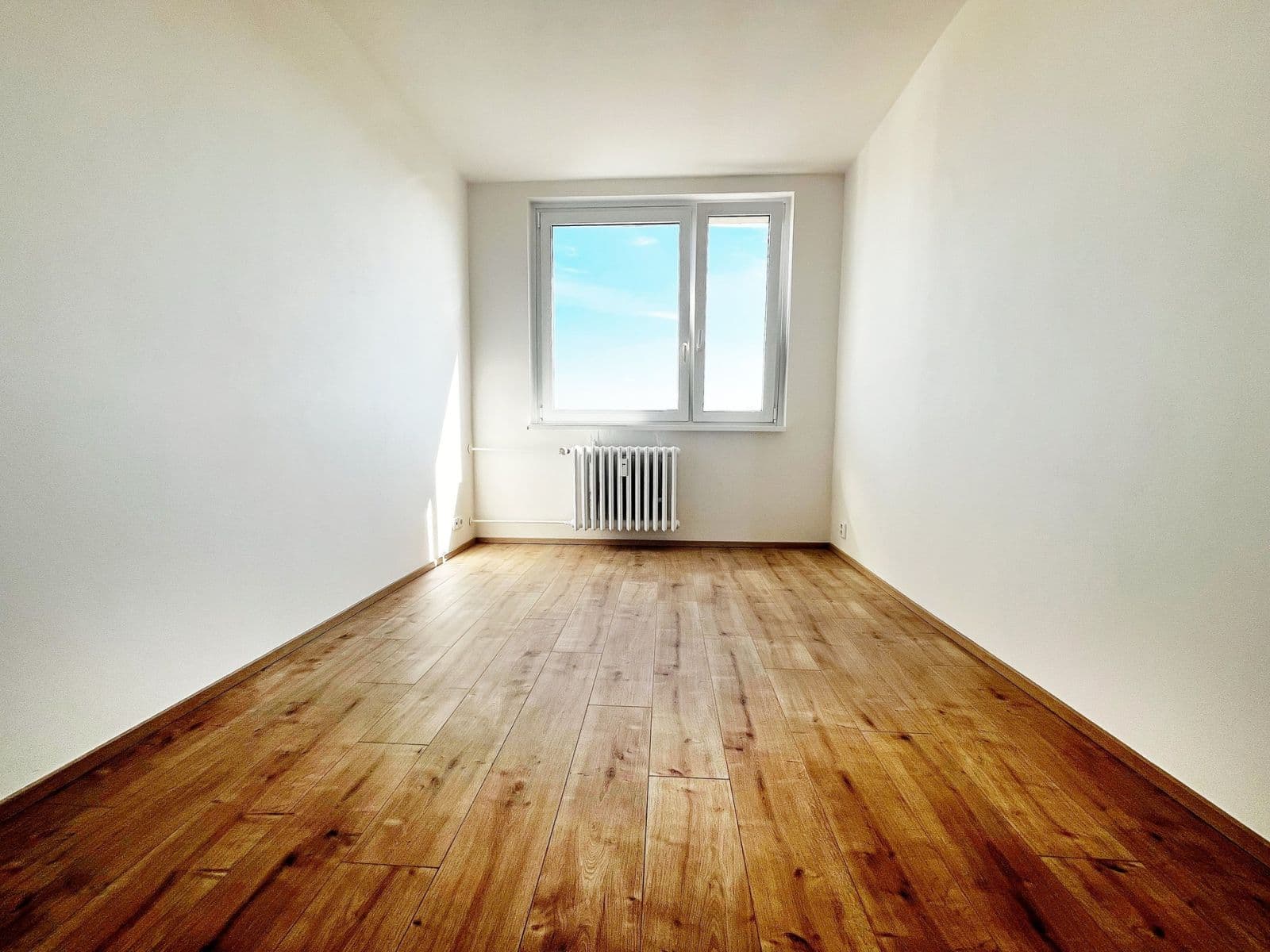 Prenájom bytu 2-izbový 41 m², Ciolkovského, Praha, Praha Prenájom bytu 2-izbový 41 m², Ciolkovského, Praha, Praha