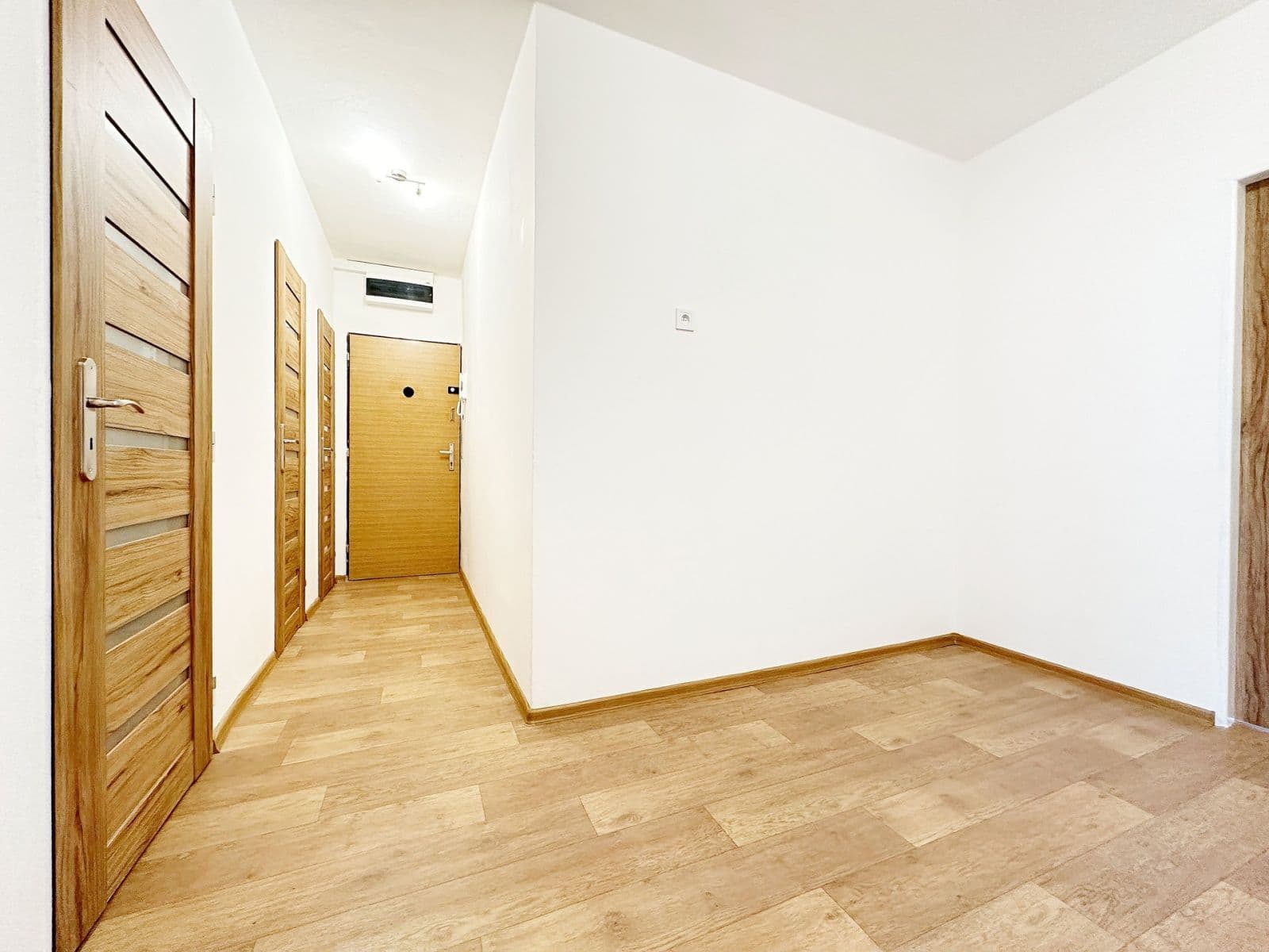 Prenájom bytu 3-izbový 81 m², Čechovská, Příbram, Středočeský kraj Prenájom bytu 3-izbový 81 m², Čechovská, Příbram, Středočeský kraj