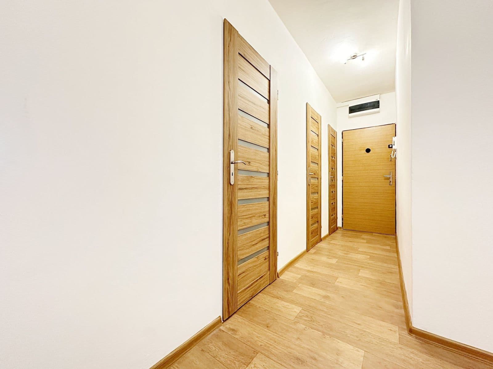 Prenájom bytu 3-izbový 81 m², Čechovská, Příbram, Středočeský kraj Prenájom bytu 3-izbový 81 m², Čechovská, Příbram, Středočeský kraj