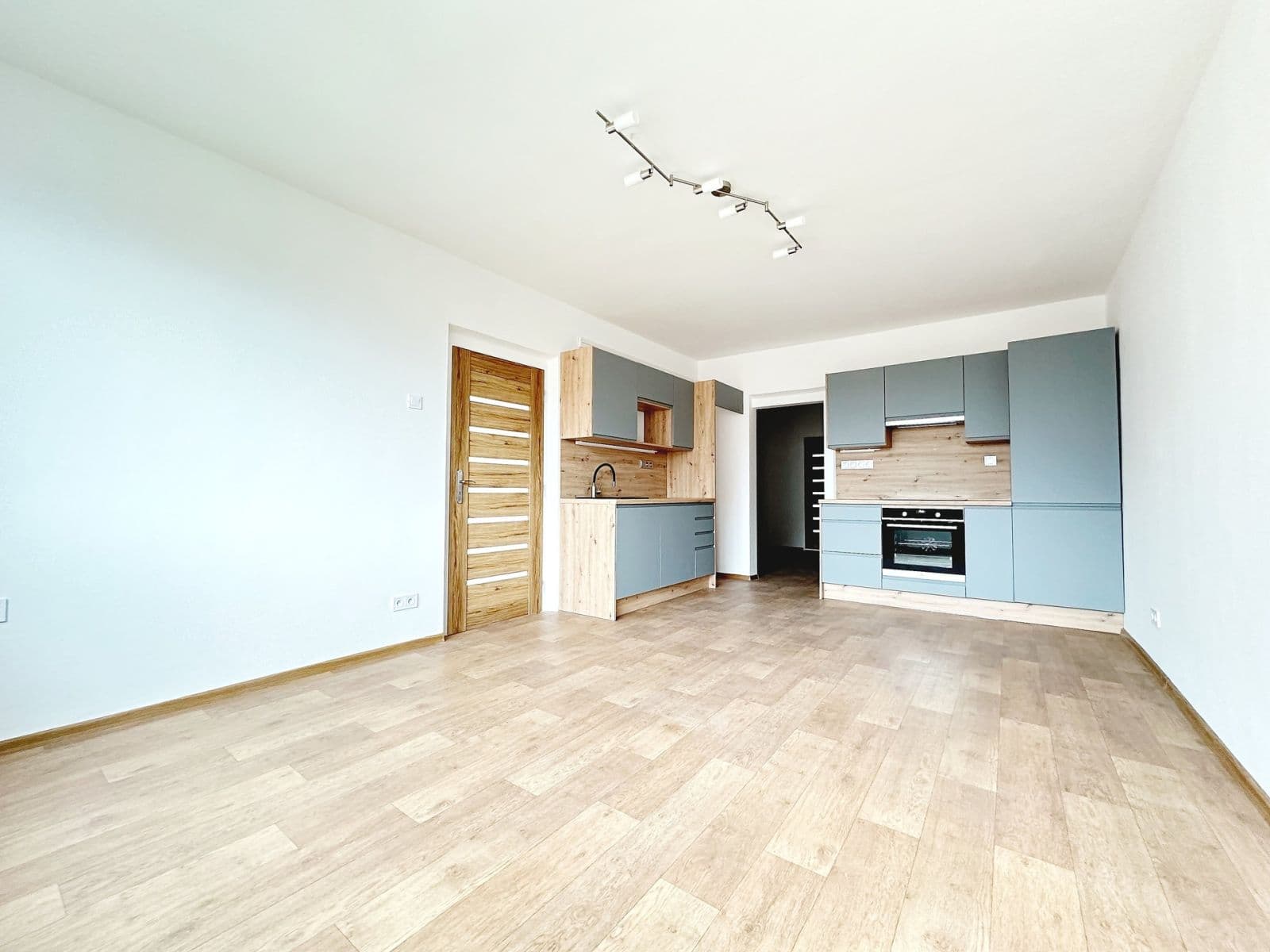 Prenájom bytu 3-izbový 81 m², Čechovská, Příbram, Středočeský kraj Prenájom bytu 3-izbový 81 m², Čechovská, Příbram, Středočeský kraj