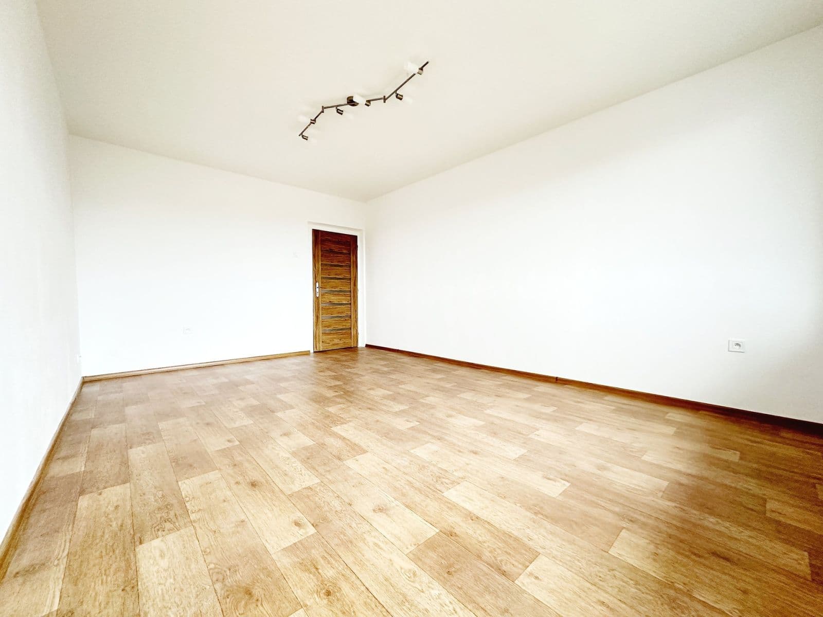 Prenájom bytu 3-izbový 81 m², Čechovská, Příbram, Středočeský kraj Prenájom bytu 3-izbový 81 m², Čechovská, Příbram, Středočeský kraj