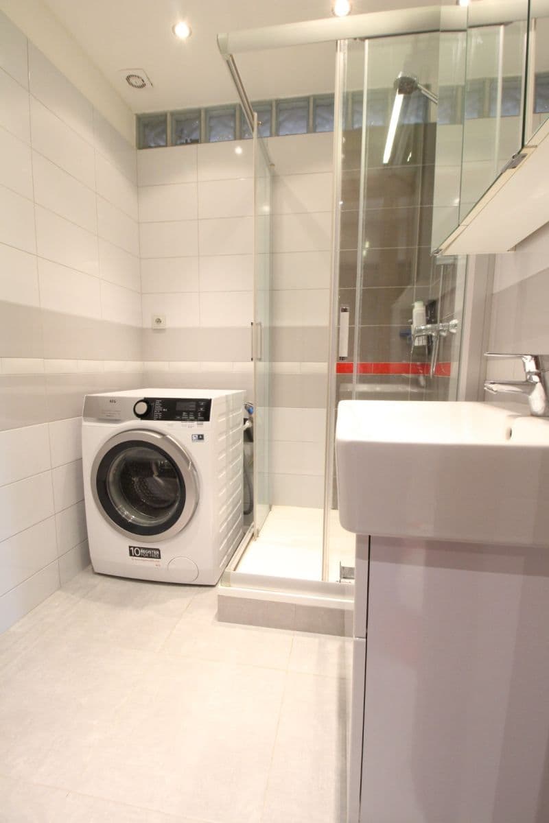 Prenájom bytu 3-izbový 58 m², Cafourkova, Praha, Praha Prenájom bytu 3-izbový 58 m², Cafourkova, Praha, Praha