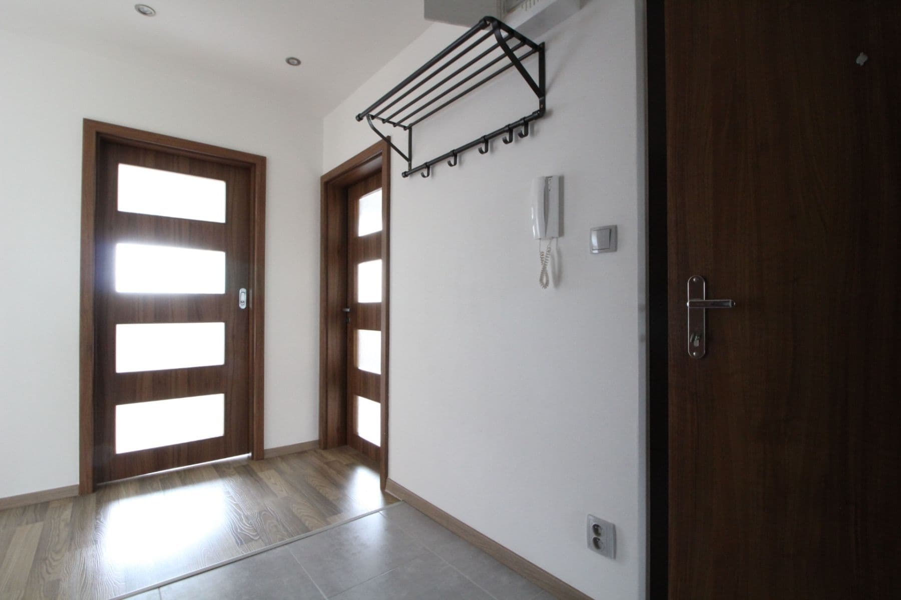 Prenájom bytu 3-izbový 58 m², Cafourkova, Praha, Praha Prenájom bytu 3-izbový 58 m², Cafourkova, Praha, Praha